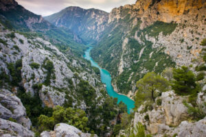 Surnommé le “Grand Canyon français”, ce site naturel spectaculaire reste pourtant méconnu